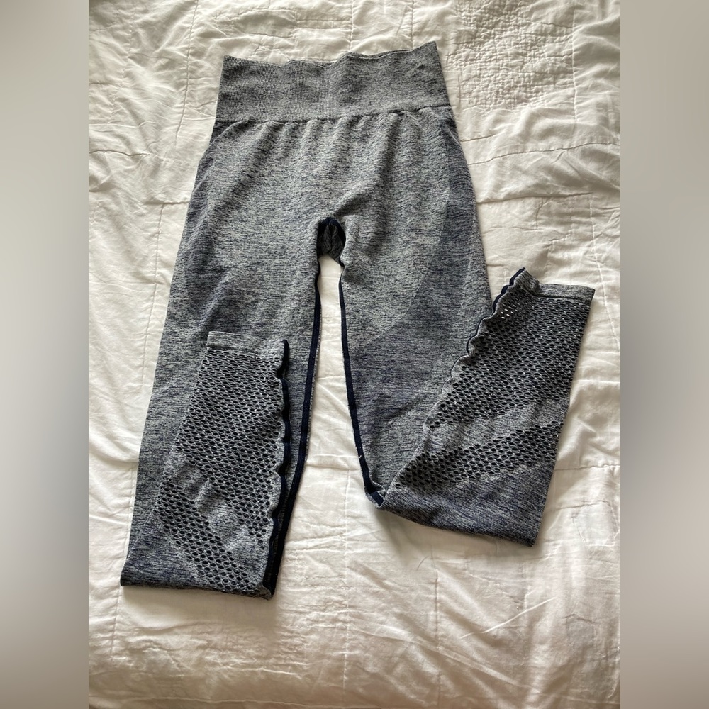 Pink by Victoria’s Secret gray leggings